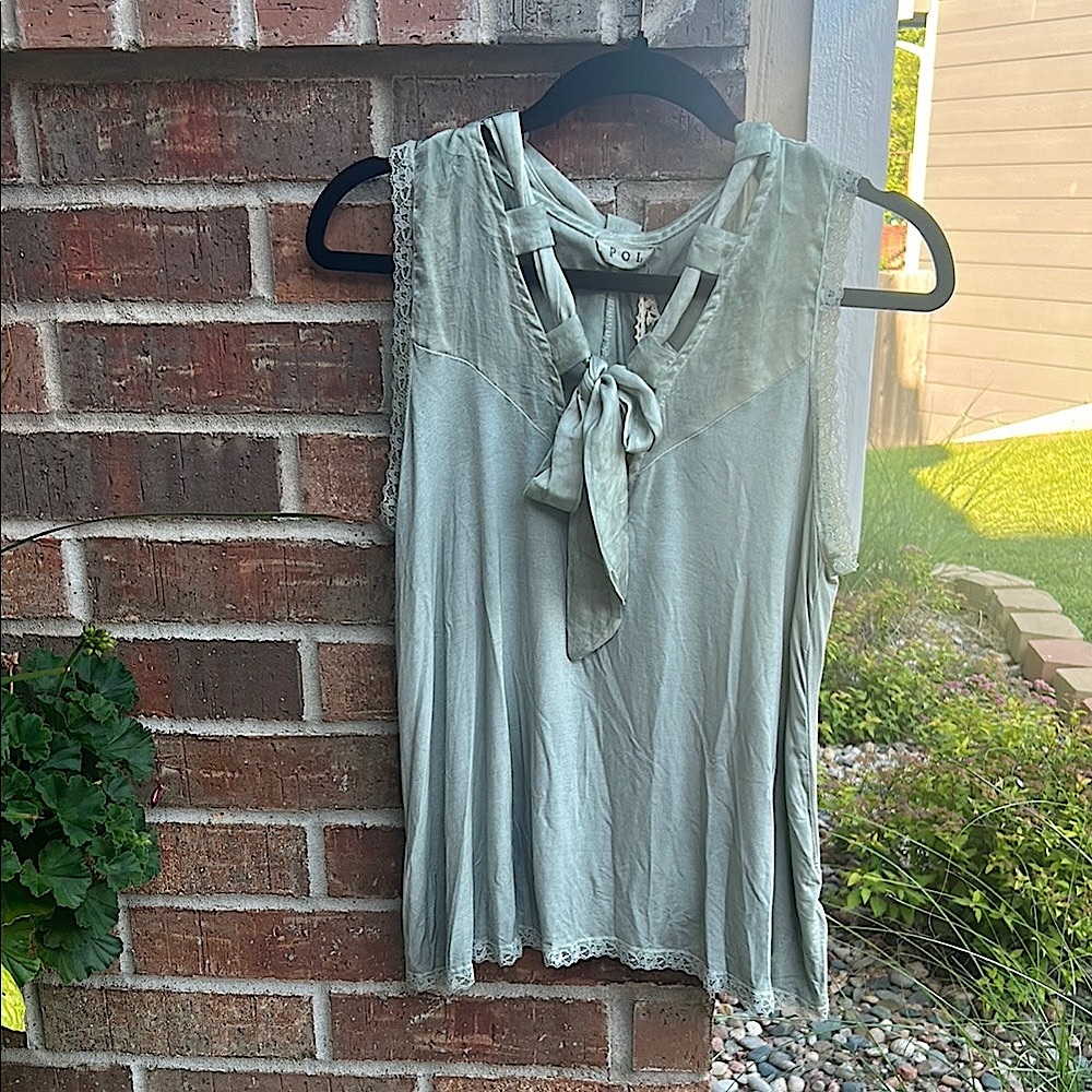 POL Sage Green Ladies S Tie Front Sleeveless Blouse NWT